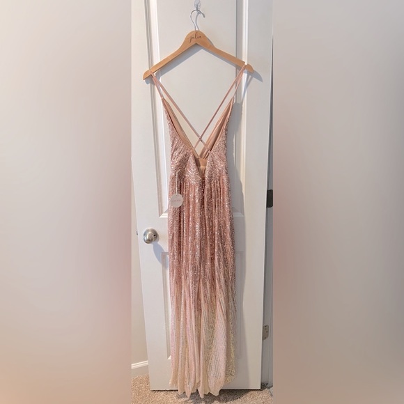 Luxxel bridesmaid/prom dress. Size large. New with tags. Rose gold ombré sequins - Picture 2 of 4